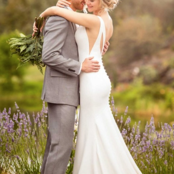 Wedding Dress - Picture 5 of 7